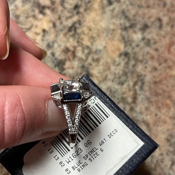 Stauer blue Spinal Ring .925 Sterling Silver Band Sizes 6 and 7 - Picture 2 of 5